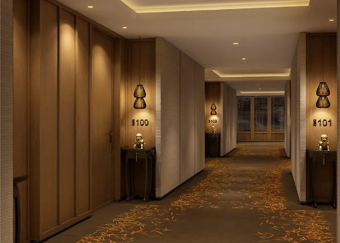 Lotte Executive Tower Hotel 5*