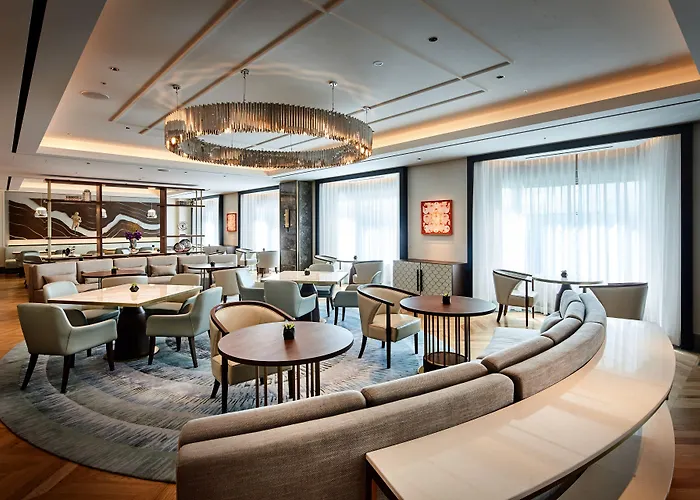 Hotel Lotte Executive Tower 5*