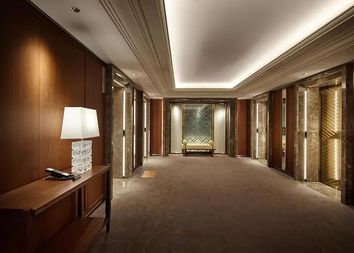 Lotte Executive Tower Hotel